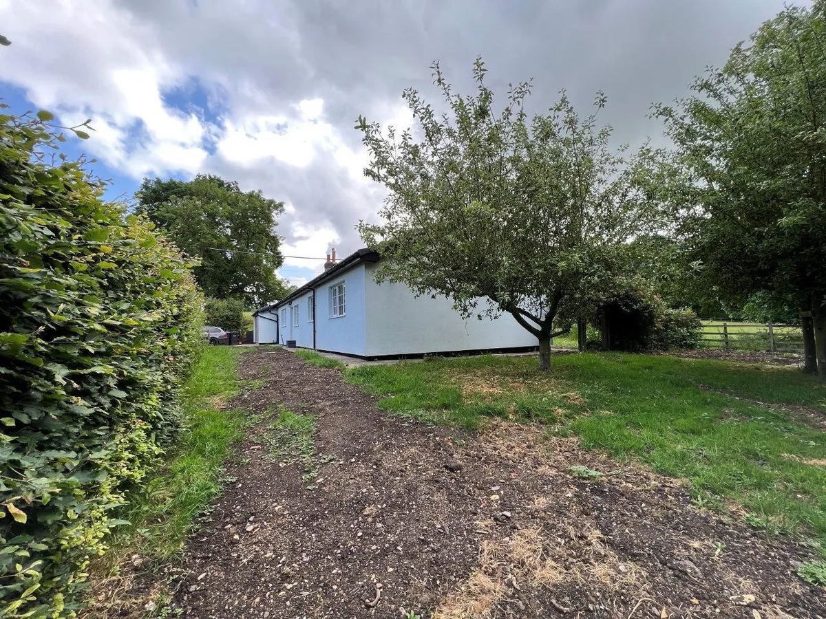 EAST LODGE, HUNGARTON, LEICESTERSHIRE