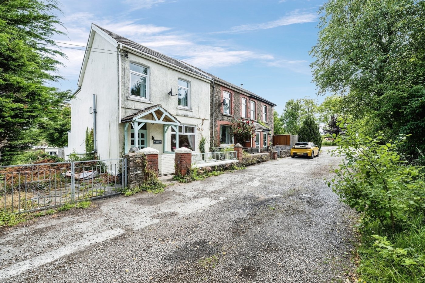 3 bedroom property for sale in The Common, Bryncethin, Bridgend