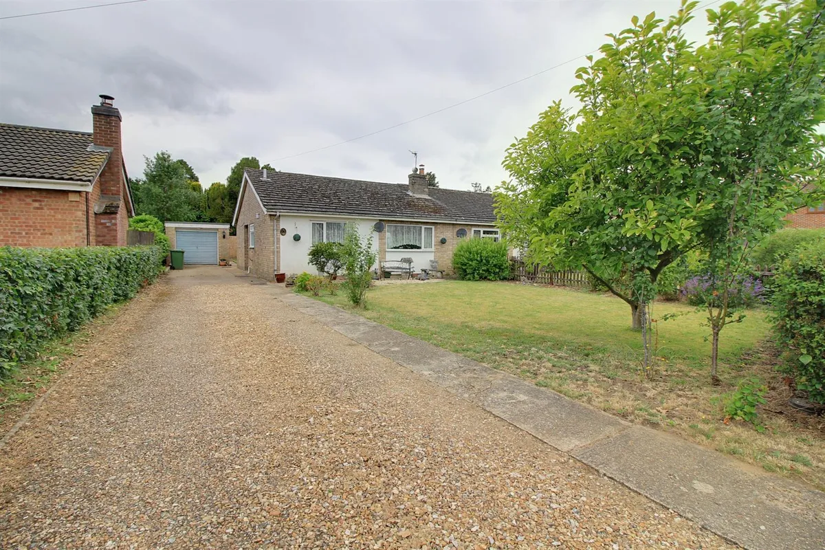 Richard Haggard Close, Shipdham