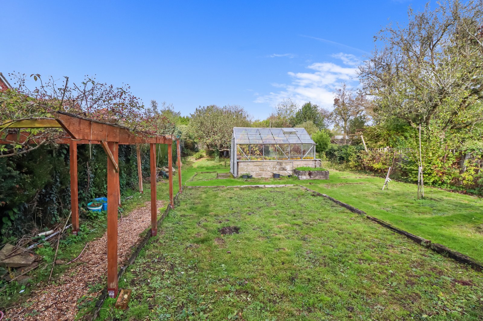 5 bedroom property for sale in Greenways, Abbots Langley, Herts, WD5