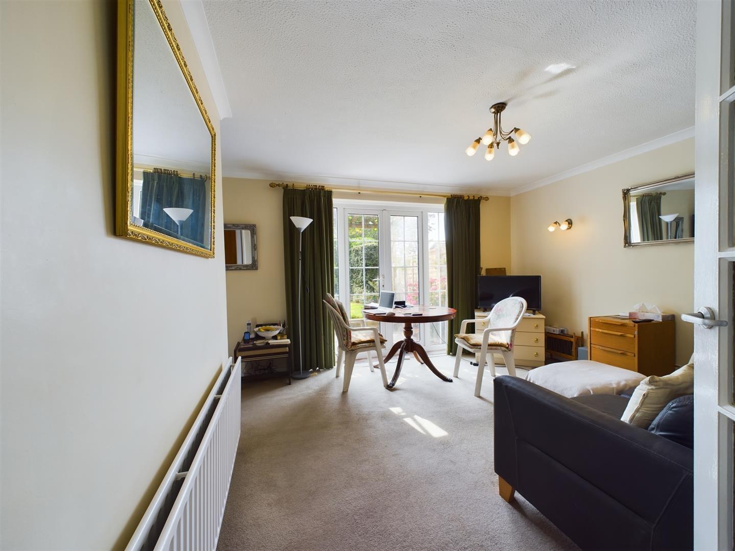 3 bedroom property for sale in Swaledale Close, Southgate West £385,000