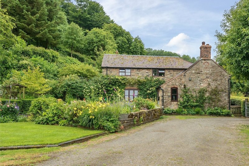 3 bedroom property for sale in Hillside, Ditton Priors, Bridgnorth