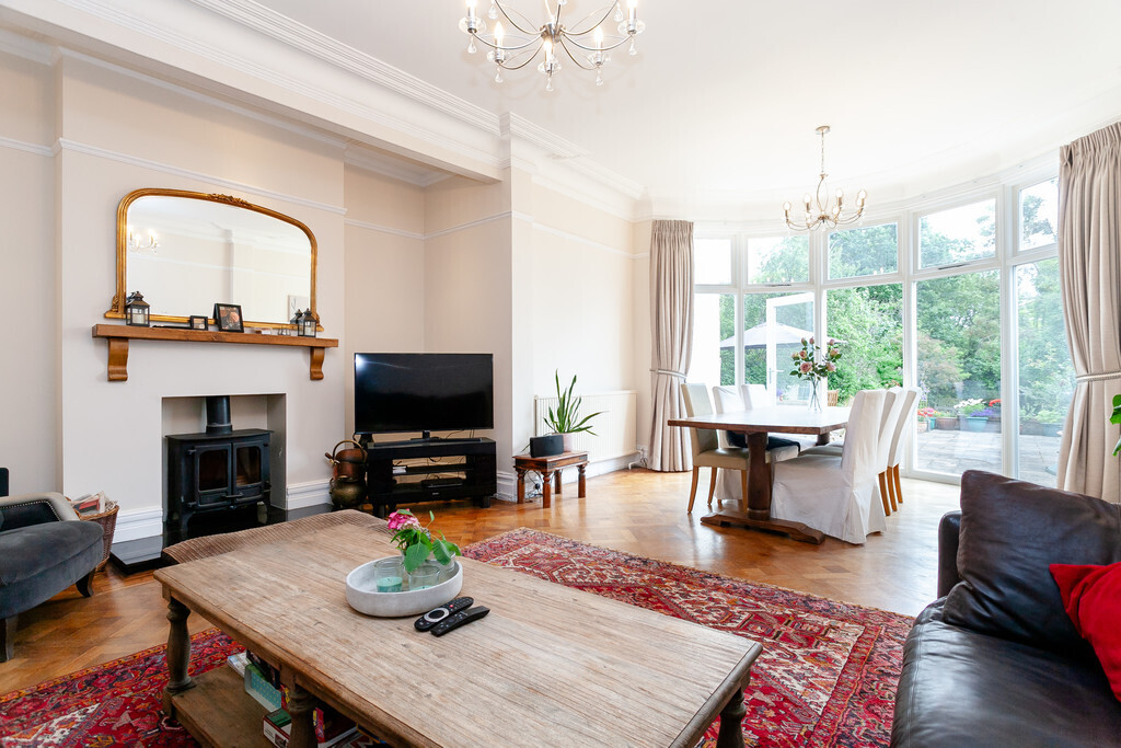 6 bedroom property for sale in Monkhams Drive, Woodford Green Offers