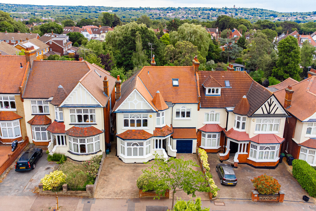 6 bedroom property for sale in Monkhams Drive, Woodford Green Offers