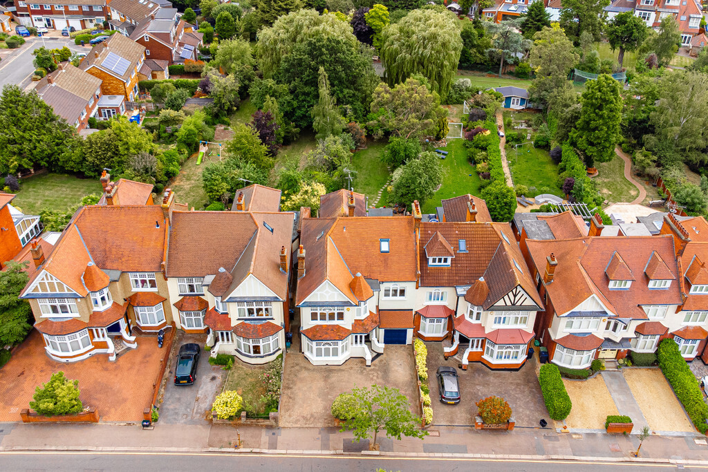 6 bedroom property for sale in Monkhams Drive, Woodford Green Offers