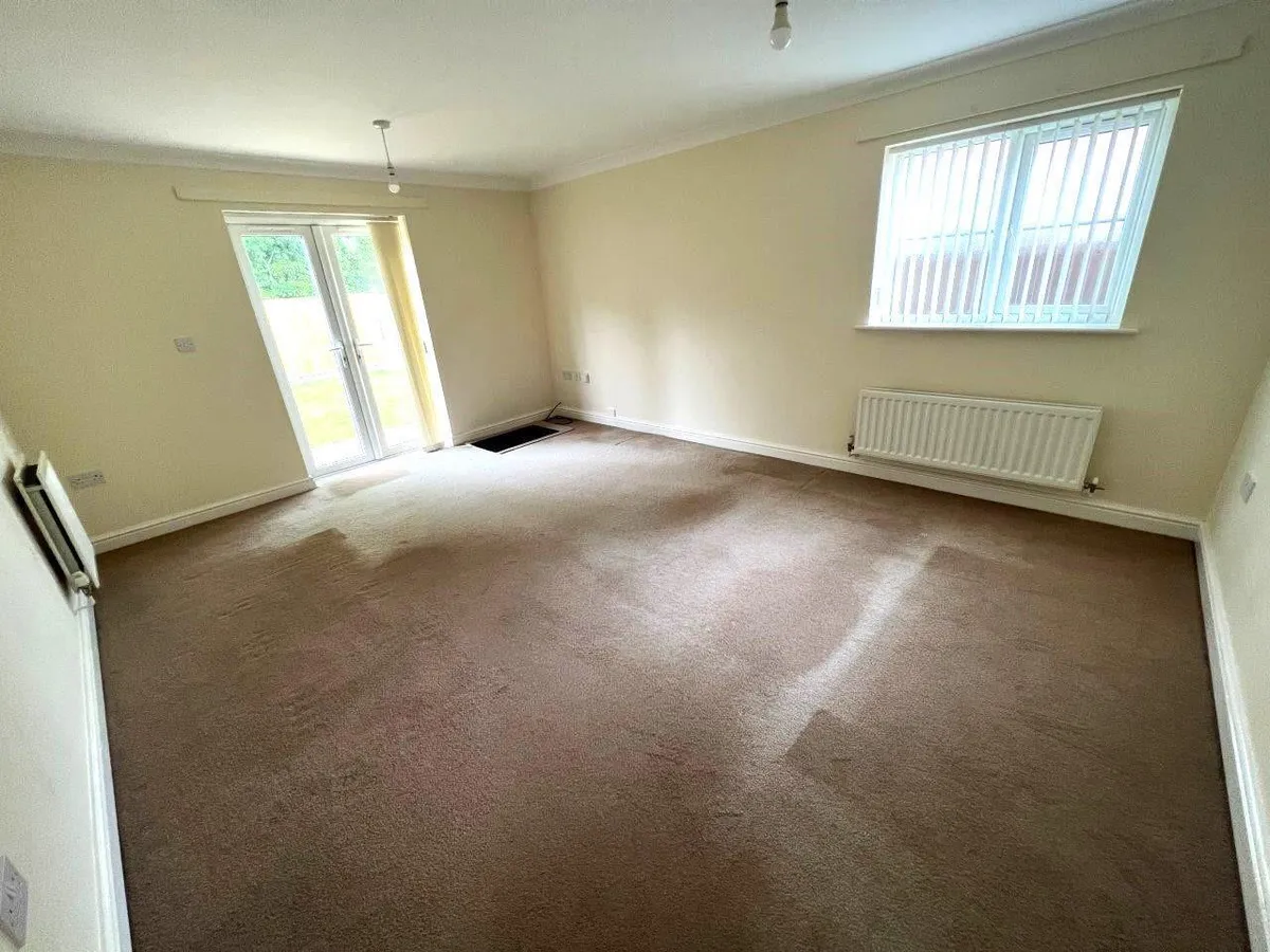 GLEBE ROAD, QUENIBOROUGH, LEICESTER