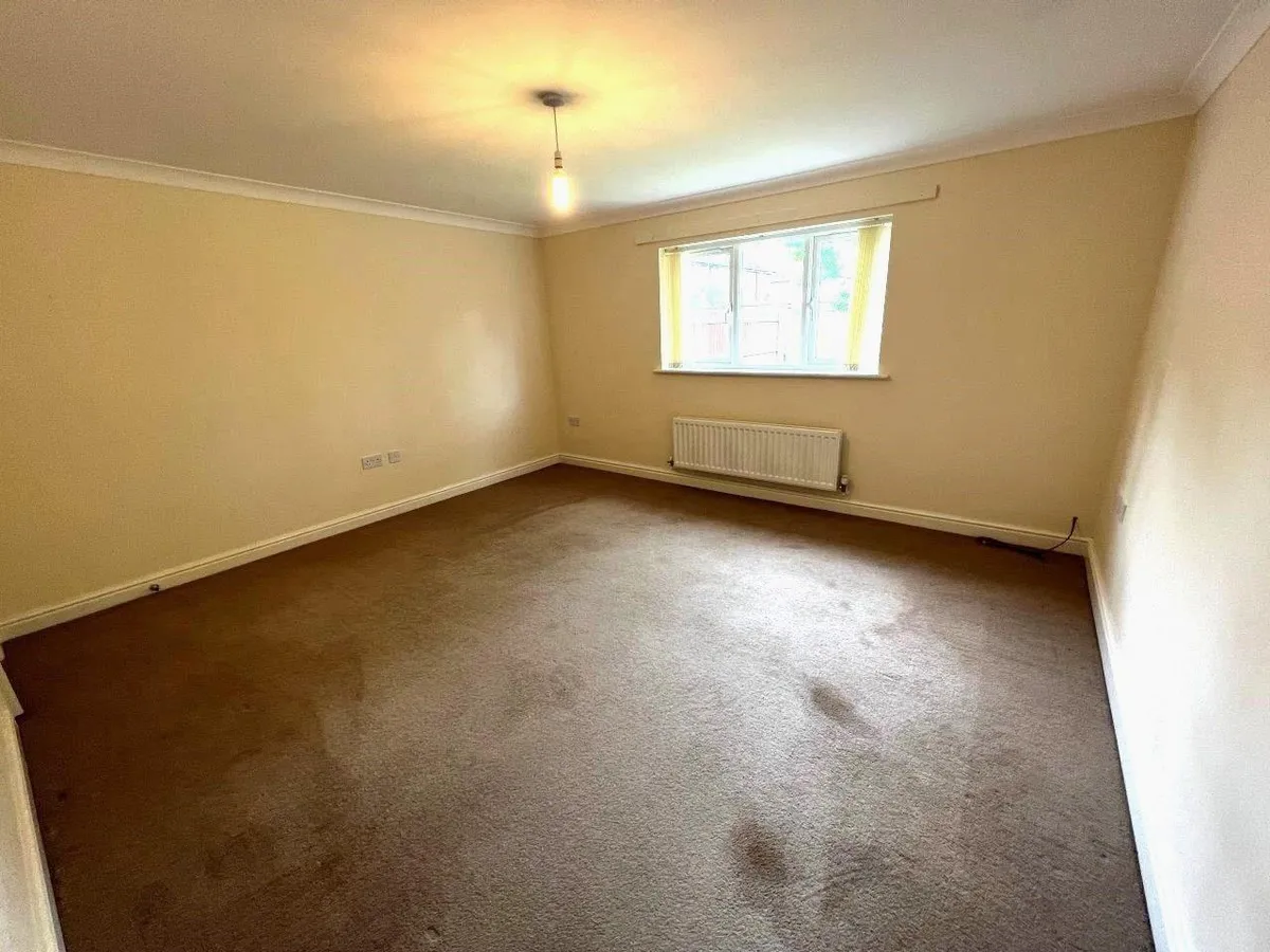 GLEBE ROAD, QUENIBOROUGH, LEICESTER