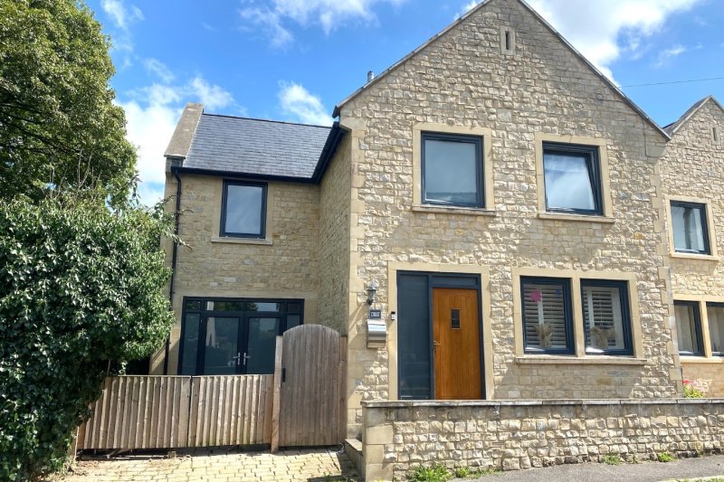 4 bedroom property for sale in The Square, Timsbury, Bath, Somerset £