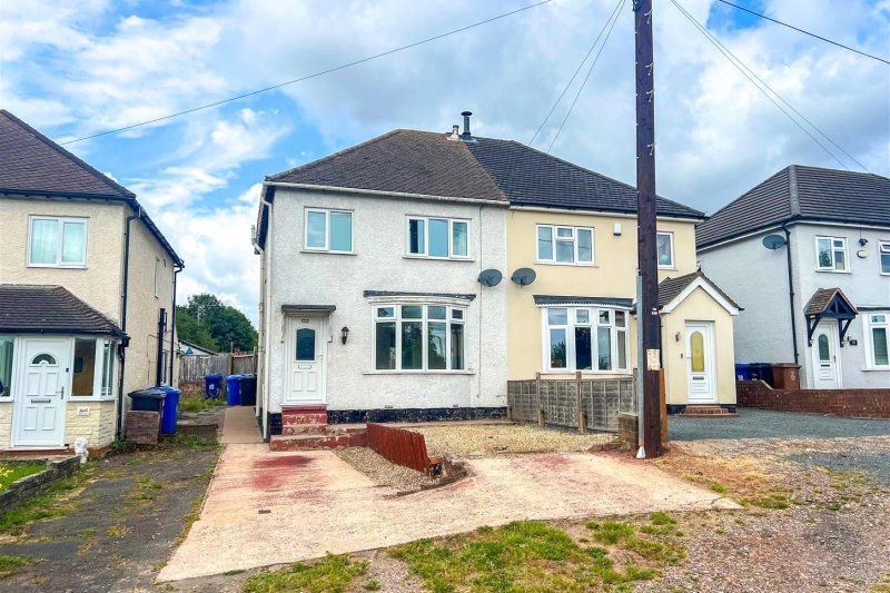 3 bedroom property for sale in Ogley Hay Road, Chasetown, Burntwood £