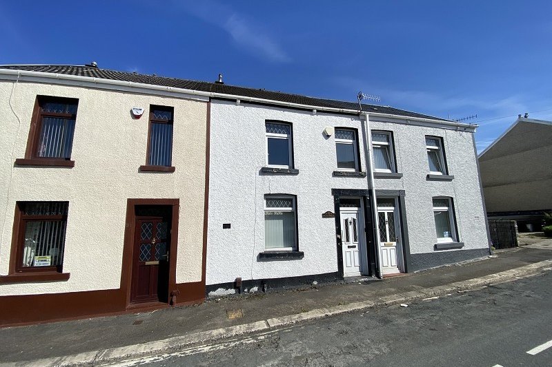 3 bedroom property for sale in Tirpenry Street, Morriston, Swansea