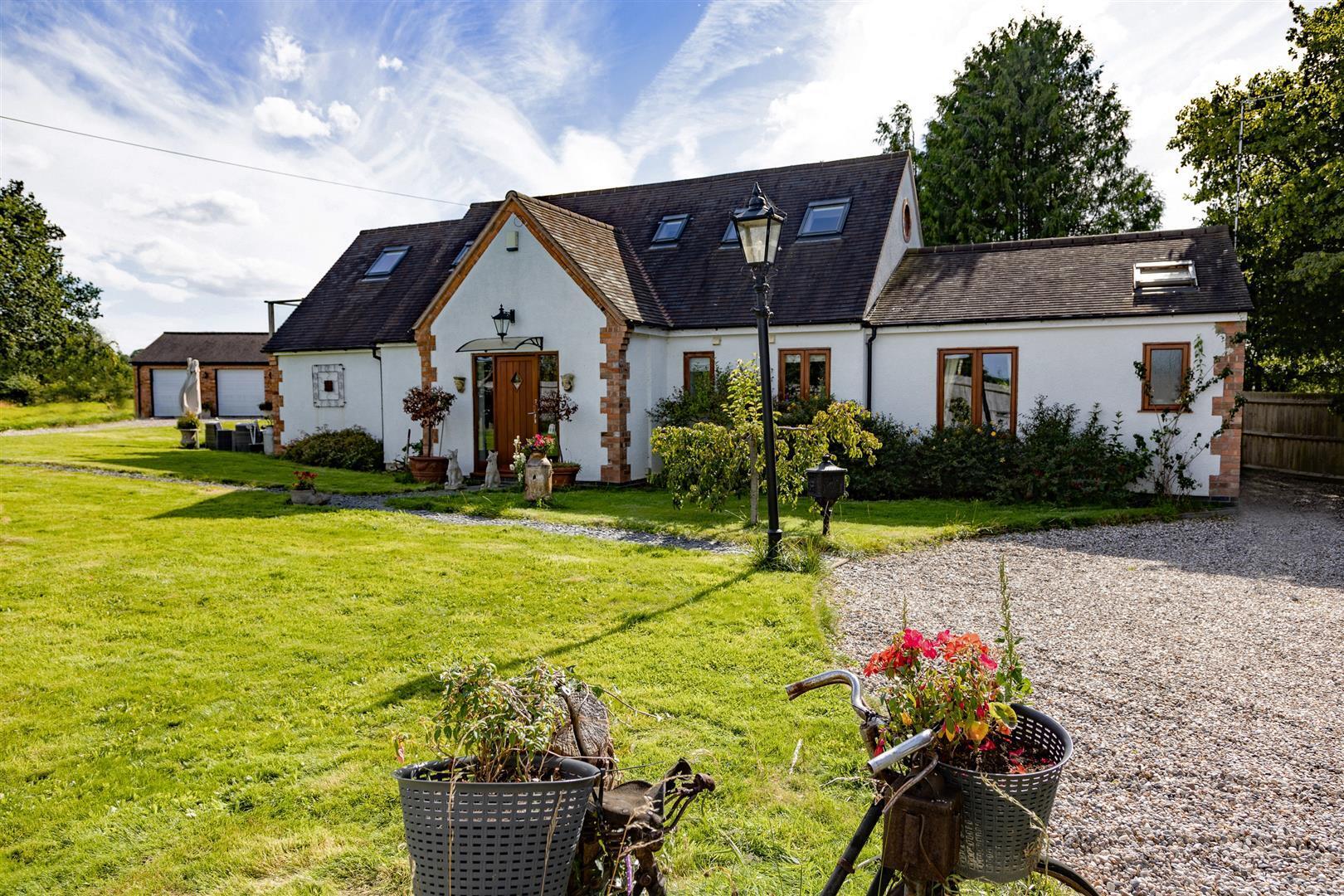 3 bedroom property for sale in Long Itchington Road, Hunningham Price