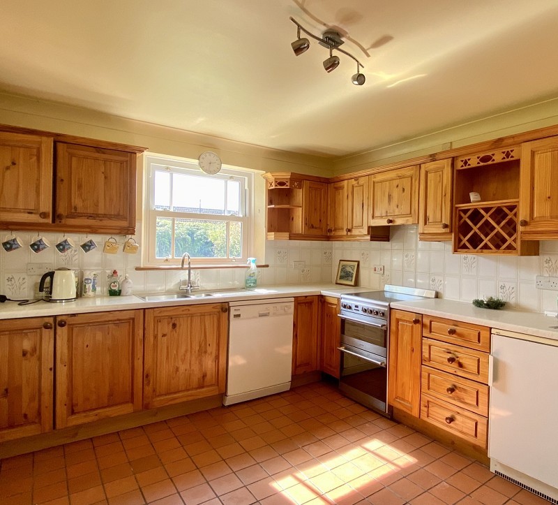 4 bedroom property for sale in Llangorse, Brecon, Powys. £450,000