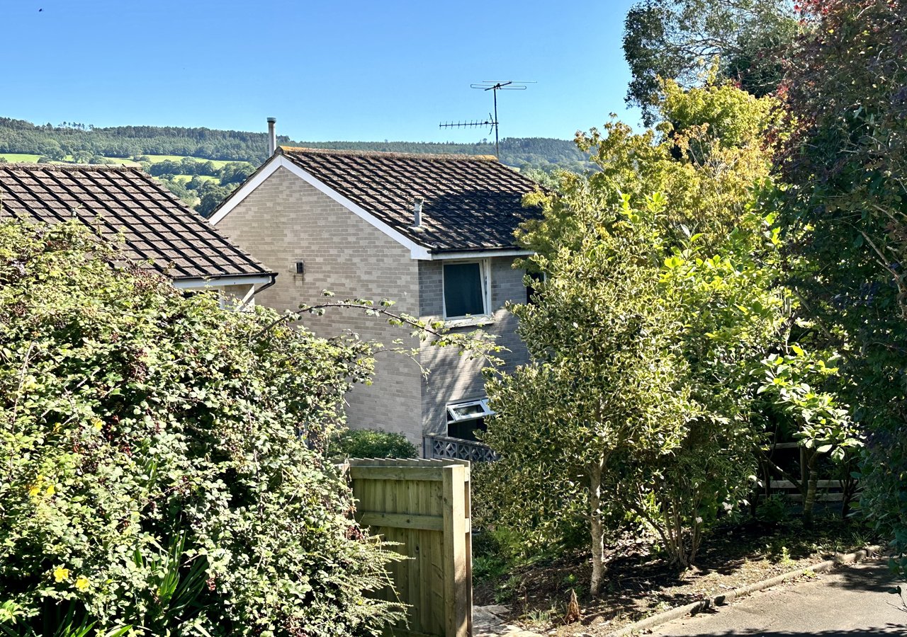 3 bedroom property for sale in Glebelands, Newton Poppleford Guide price £299,950