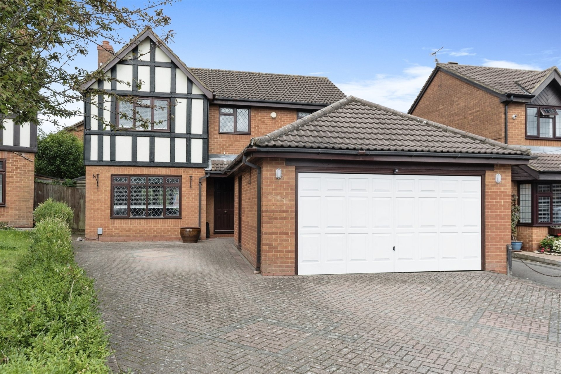 Properties for sale from Stopsley, Luton branch, Connells.