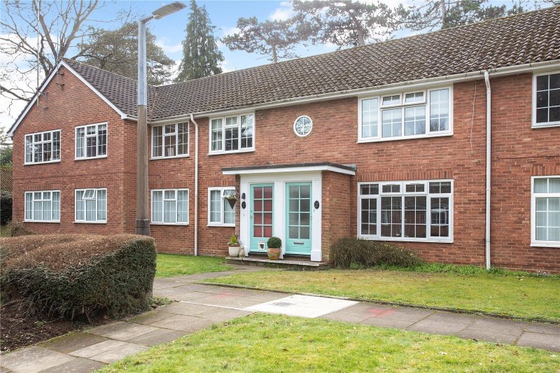 2 bedroom property for sale in Westminster Court, St. albans, AL1