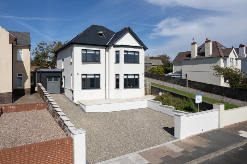 4 bedroom property for sale in The Rath, Milford Haven, Pembrokeshire