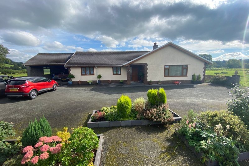 3 bedroom property for sale in Llandovery, SA20 £895,000