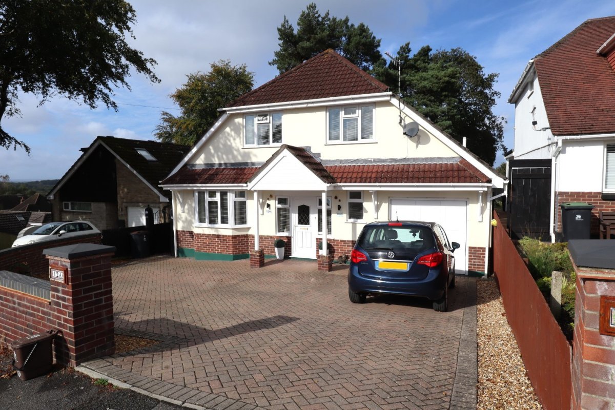 5 bedroom property for sale in Hillcrest Road, Corfe Mullen, Wimborne