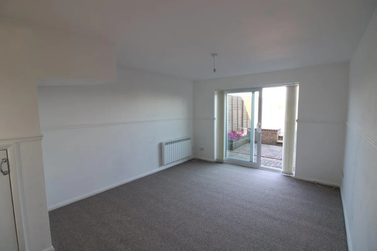 APPLEWOOD DRIVE, GRANTHAM
