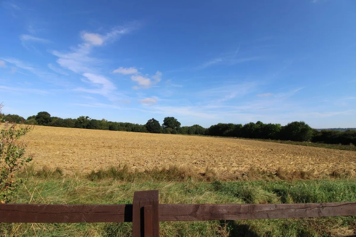 APPLEWOOD DRIVE, GRANTHAM