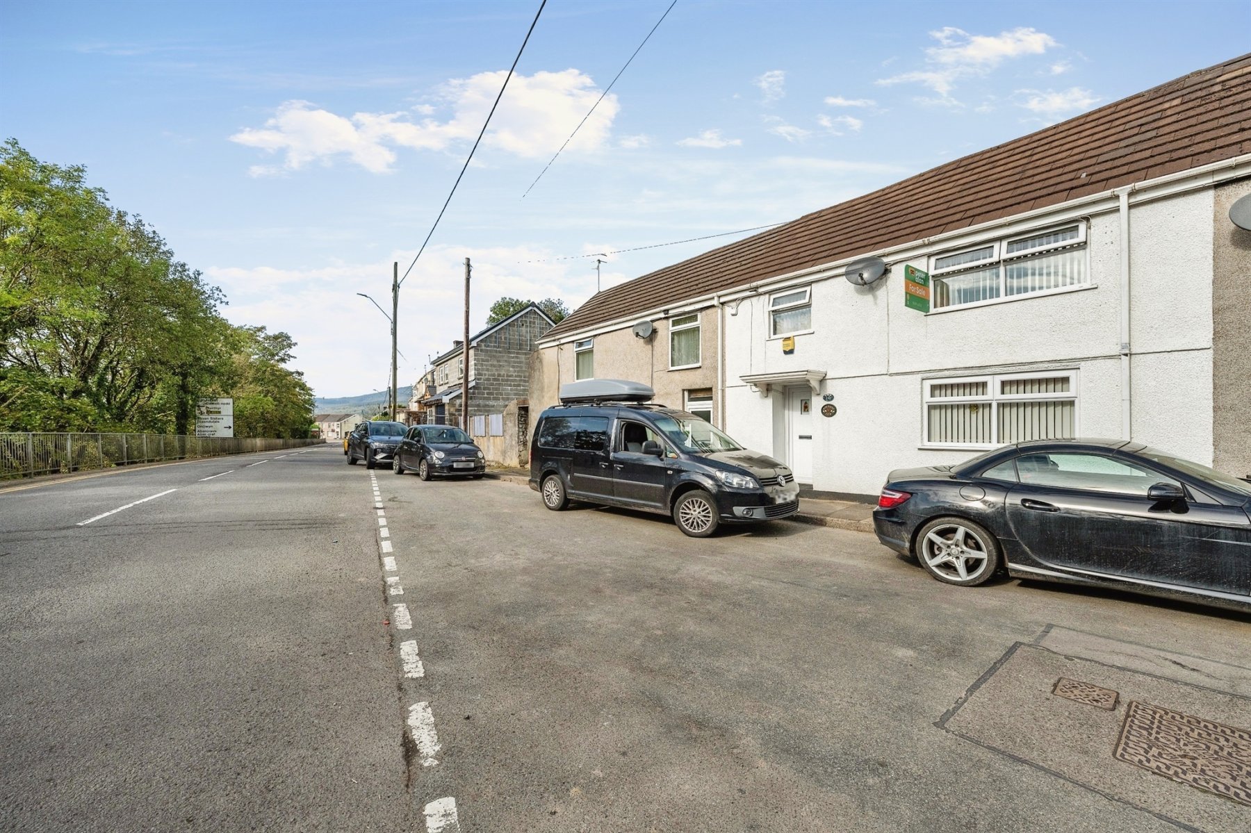 3 bedroom property for sale in High Street, Glynneath, Neath £100,000