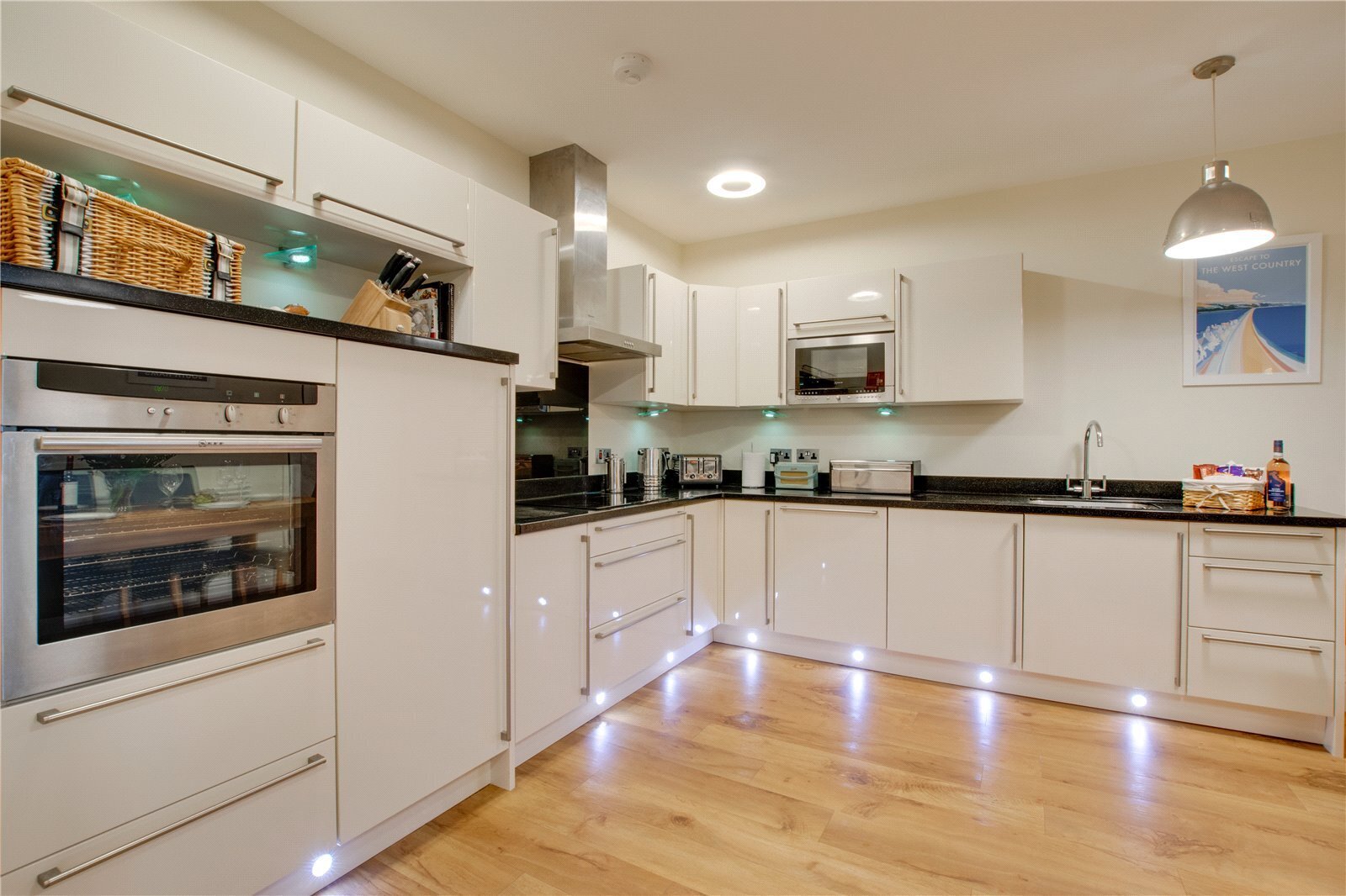 2 bedroom property for sale in Torcross, Kingsbridge, Devon, TQ7 Guide price £395,000