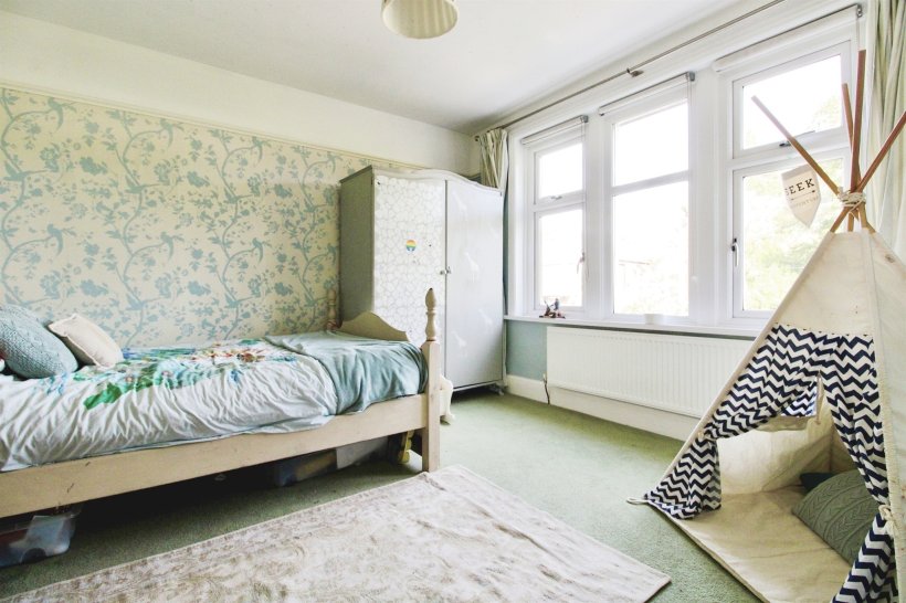 Millbrook Road, Dinas Powys 4 bedroom semidetached house Allen