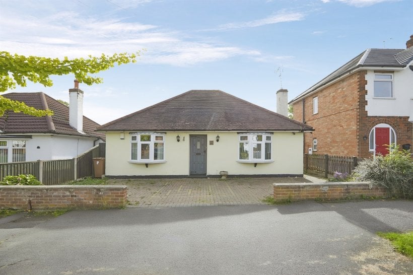 Brayfield Road, Littleover, Derby 3 bedroom detached bungalow