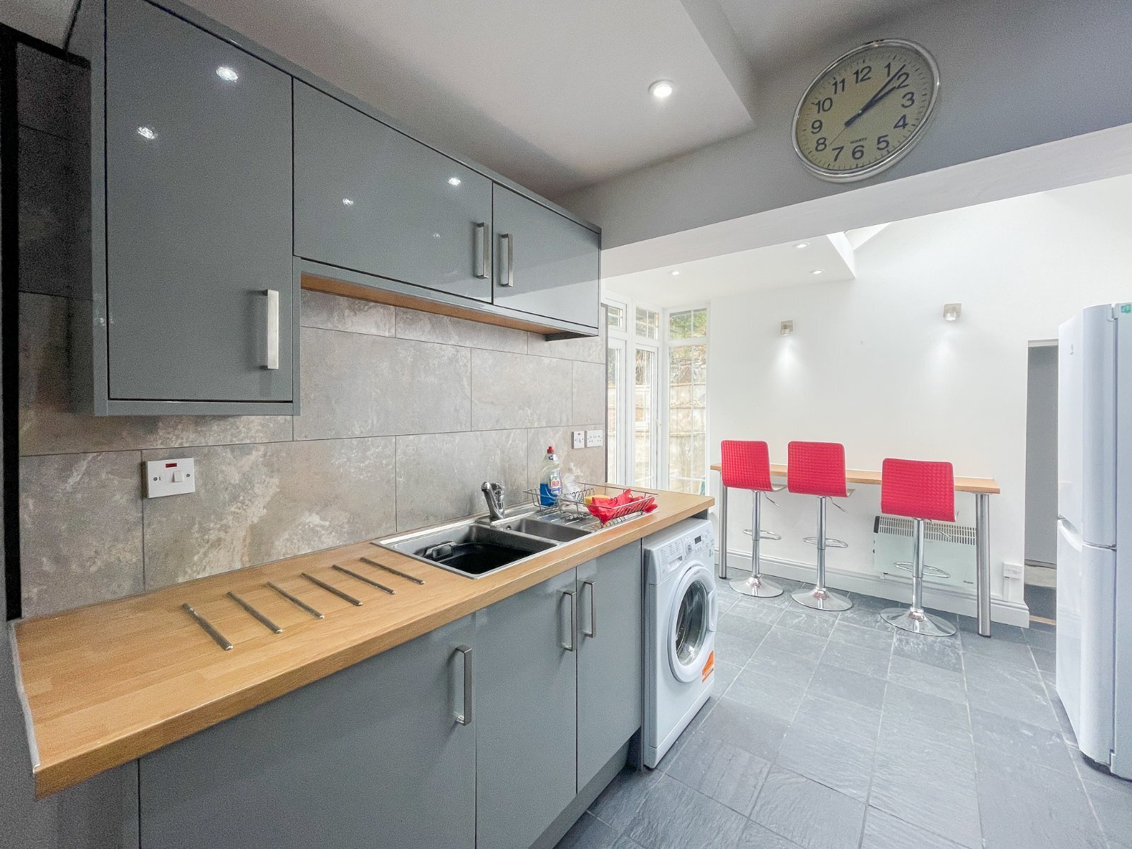 4 bedroom property to let in Upper Garth Road, Bangor, Gwynedd, LL57