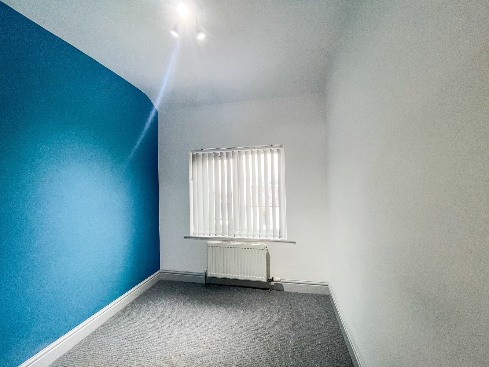 4 bedroom property to let in Upper Garth Road, Bangor, Gwynedd, LL57