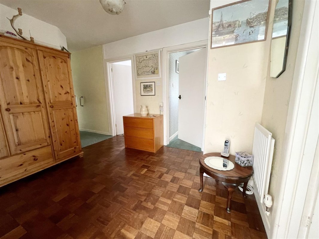 4 bedroom property for sale in Dolmans Hill, Lytchett Matravers, Poole