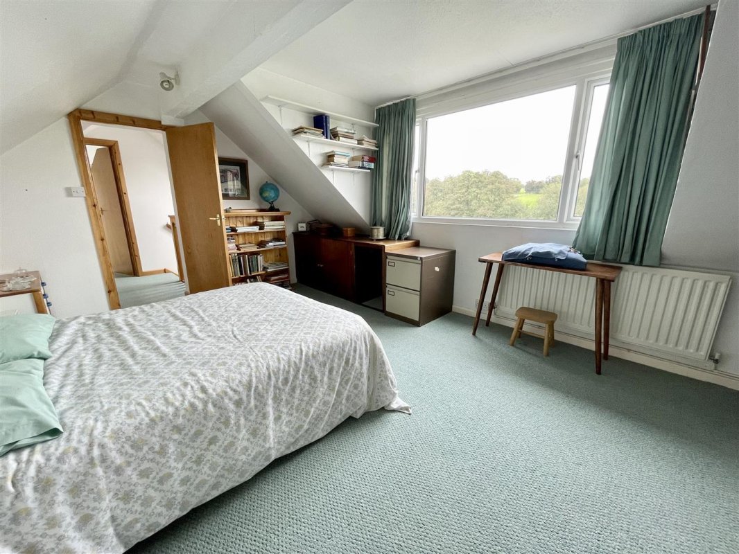 4 bedroom property for sale in Dolmans Hill, Lytchett Matravers, Poole