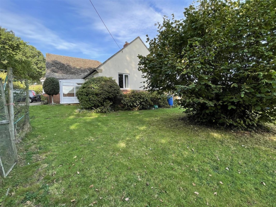 4 bedroom property for sale in Dolmans Hill, Lytchett Matravers, Poole