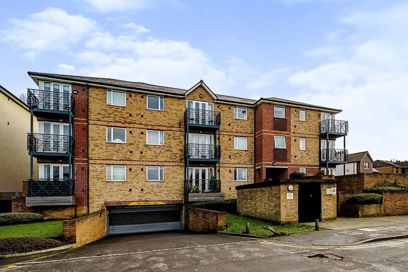 Old Watford Road, Bricket Wood, ST. ALBANS 1 bedroom apartment