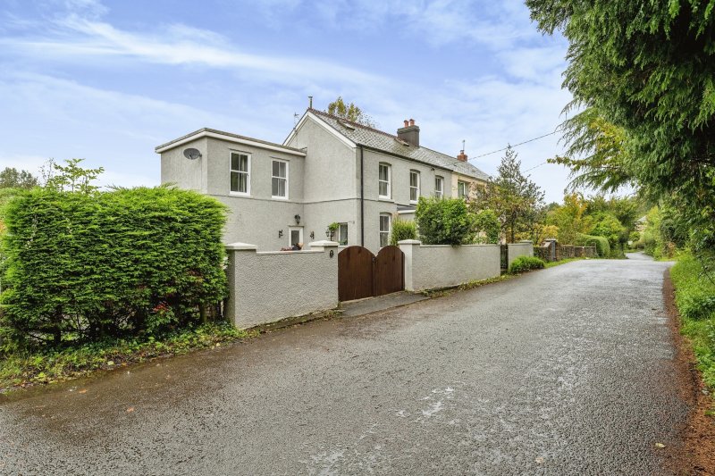 5 bedroom property for sale in Garnswllt Road, Pontarddulais, Swansea