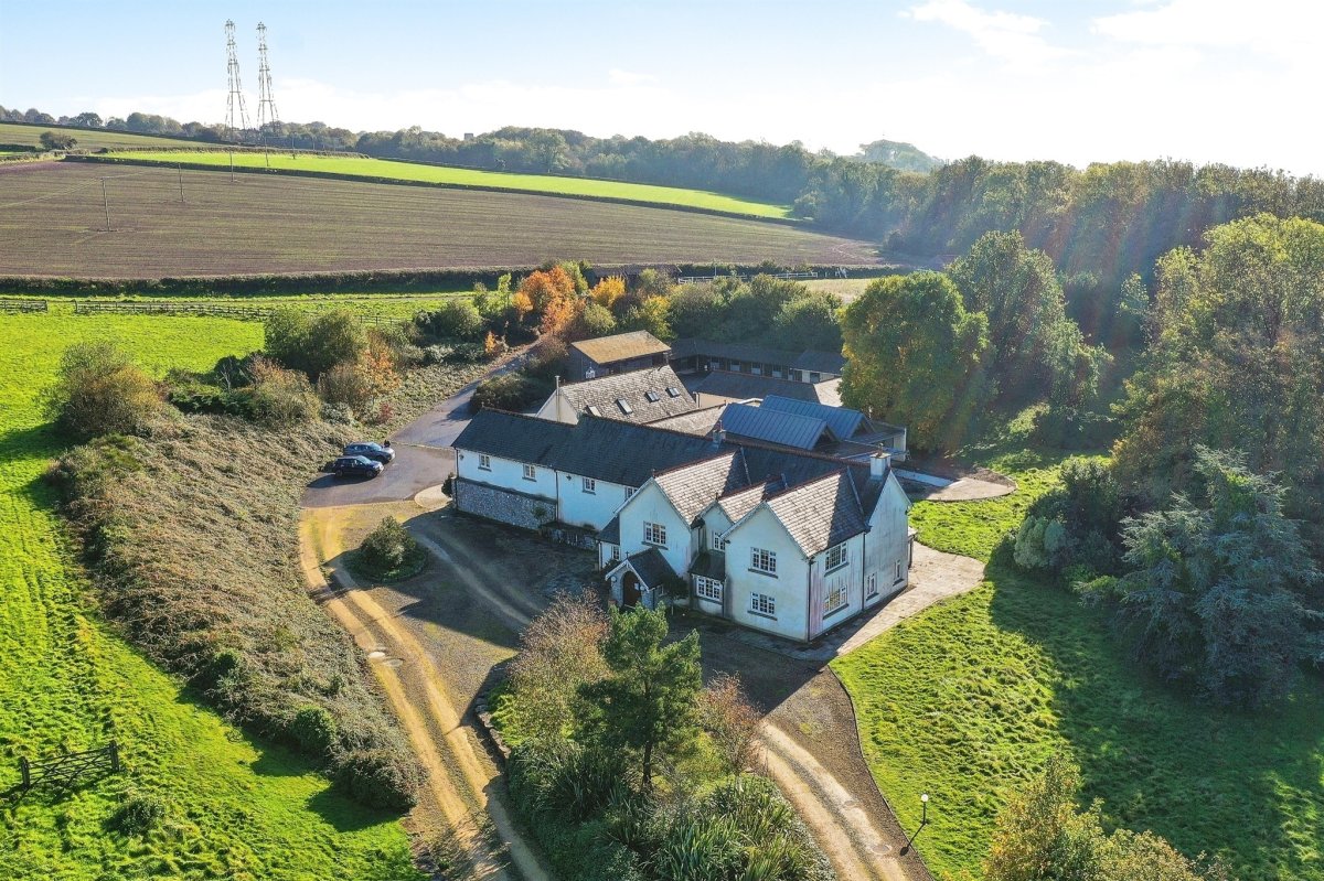 5 bedroom property for sale in Primrose Hill, Cowbridge Guide price £