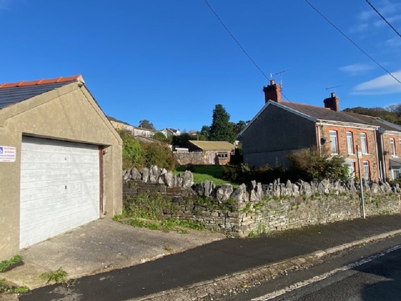 3 bedroom property for sale in Milborough Road, Ystalyfera, Swansea. £180,000