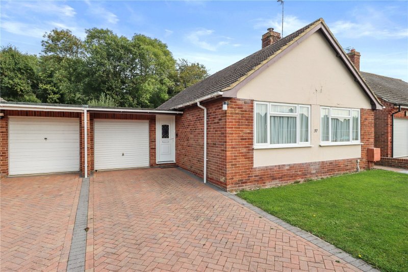 2 bedroom property for sale in The Drive, Hailsham, East Sussex, BN27