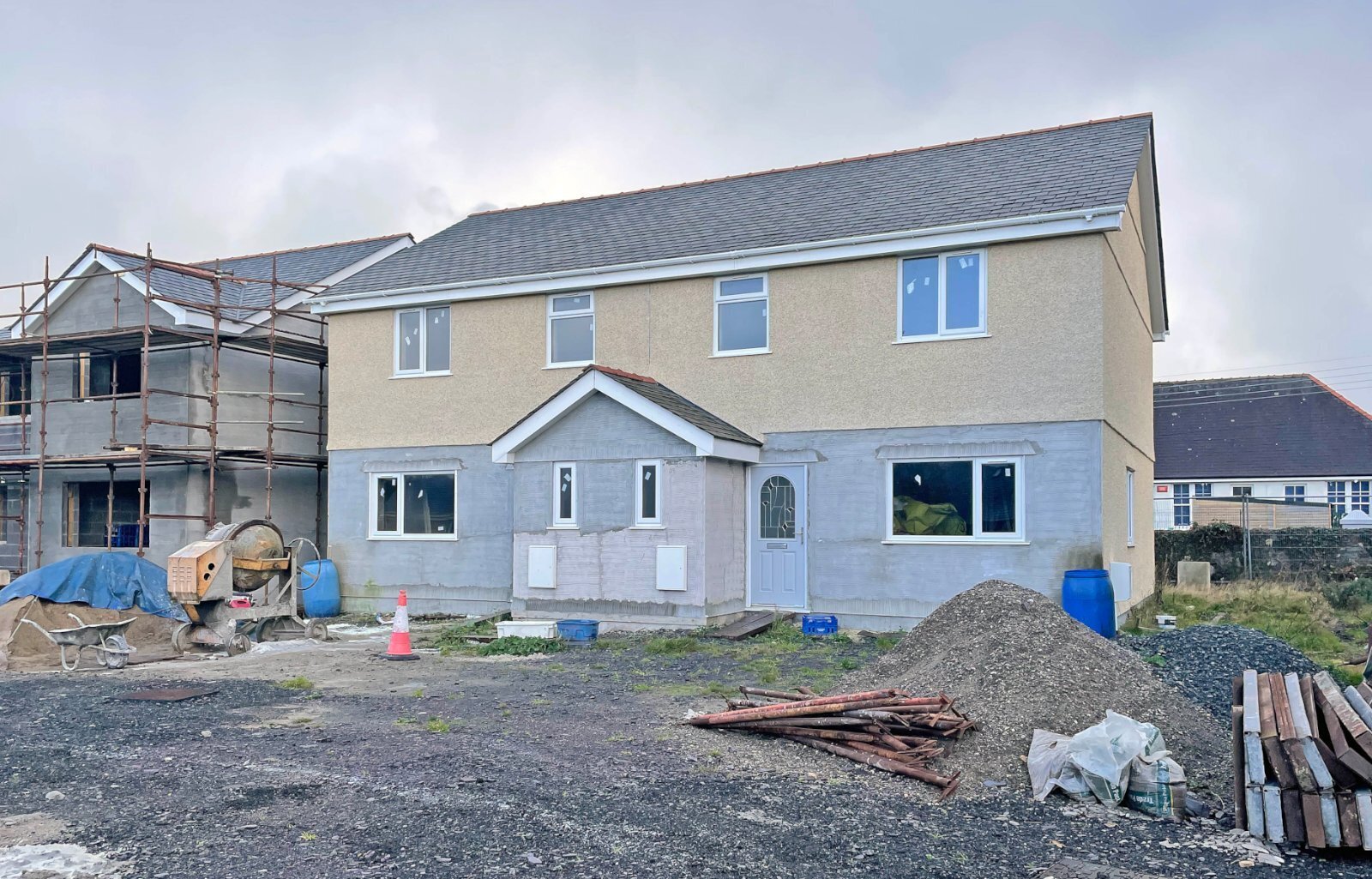 3 bedroom property for sale in Cae'r Eglwys, Llanrug, Caernarfon, LL55