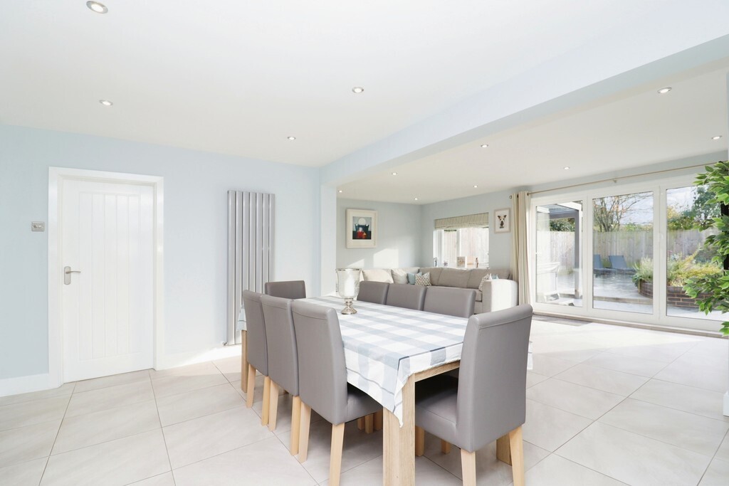 5 bedroom property in Lutterworth Road, Pailton, Rugby Guide price £