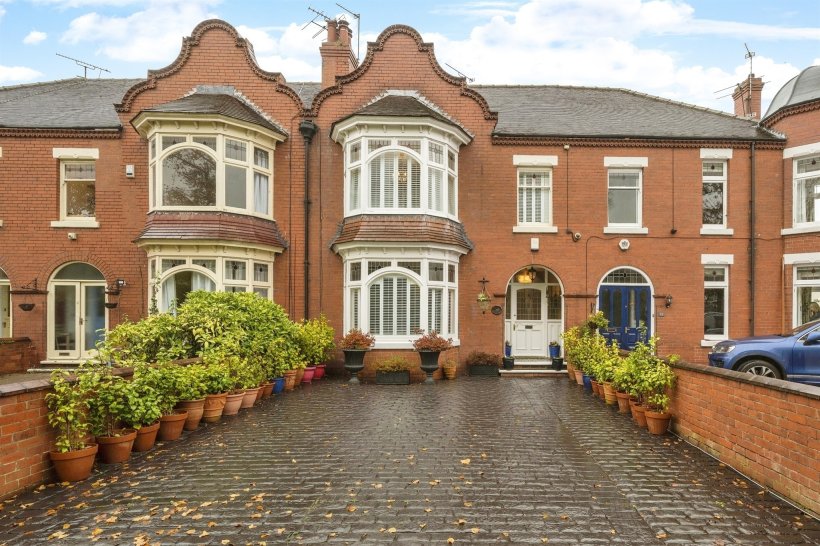 Town Moor Avenue, Town Moor, Doncaster 4 bedroom terraced house