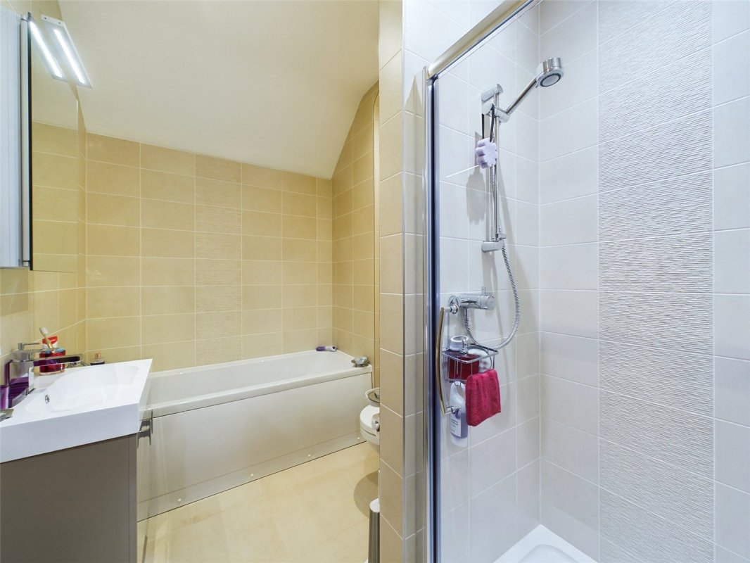 2 bedroom property for sale in Wick Lane, Christchurch, Dorset, BH23