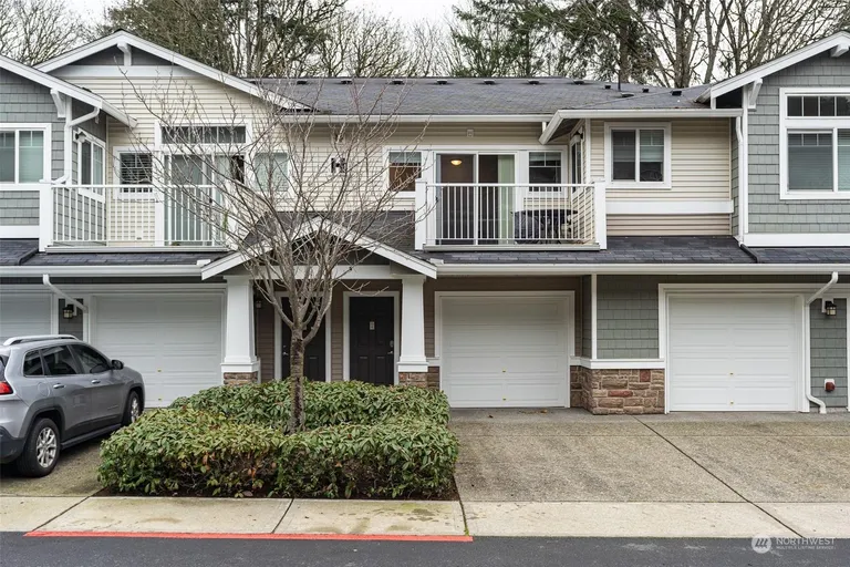 21064 40th Pl S, SeaTac, WA 98198