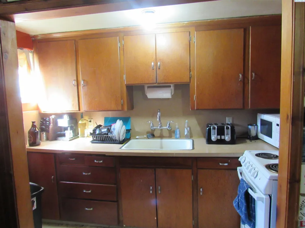 1016 E Main St, Pullman, WA 99163