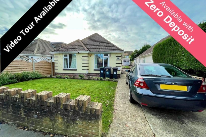 Castle Lane West, BOURNEMOUTH 3 bedroom house Holroyds Estate Agents