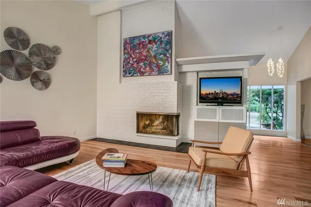 7704 88th Pl SE, Mercer Island, WA 98040