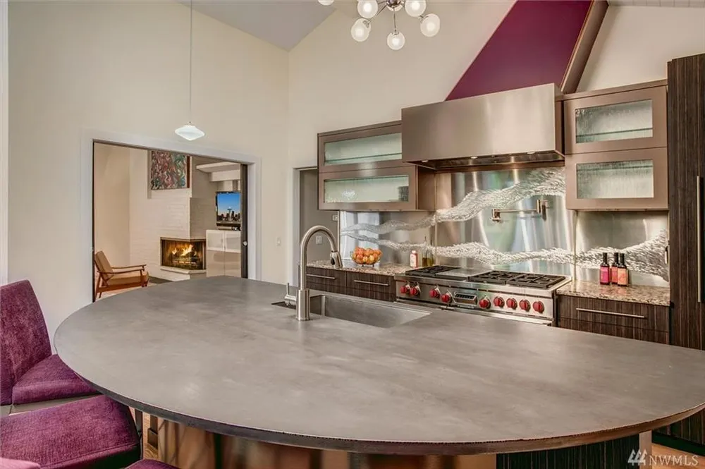 7704 88th Pl SE, Mercer Island, WA 98040