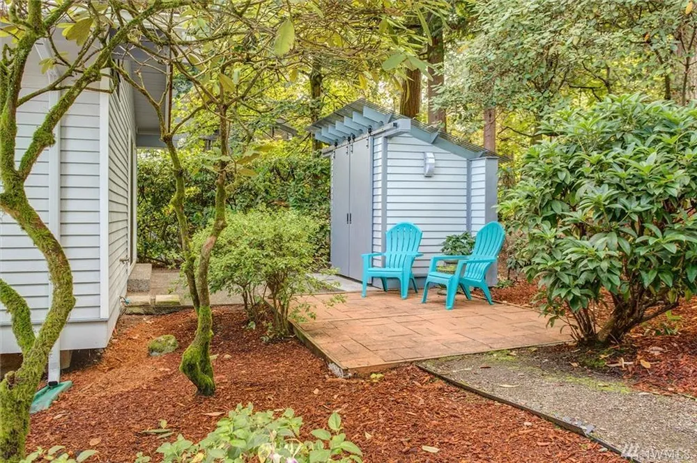 7704 88th Pl SE, Mercer Island, WA 98040