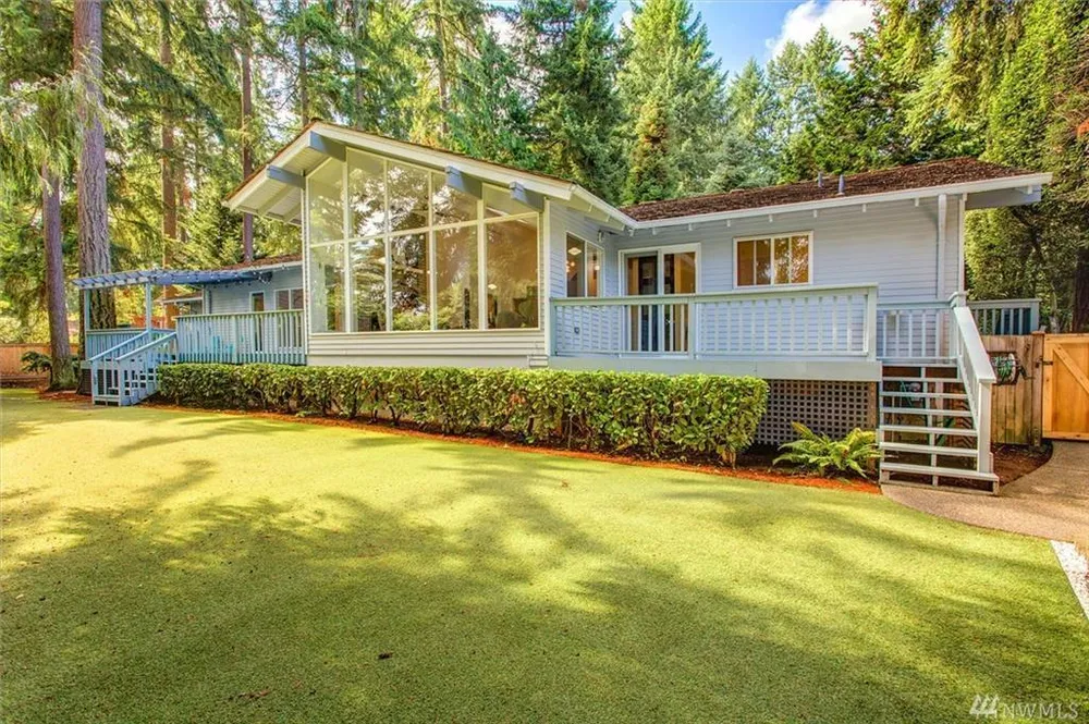 7704 88th Pl SE, Mercer Island, WA 98040