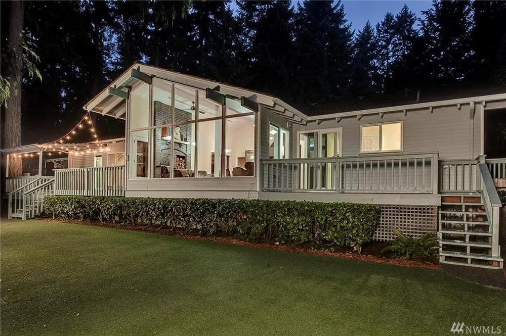 7704 88th Pl SE, Mercer Island, WA 98040
